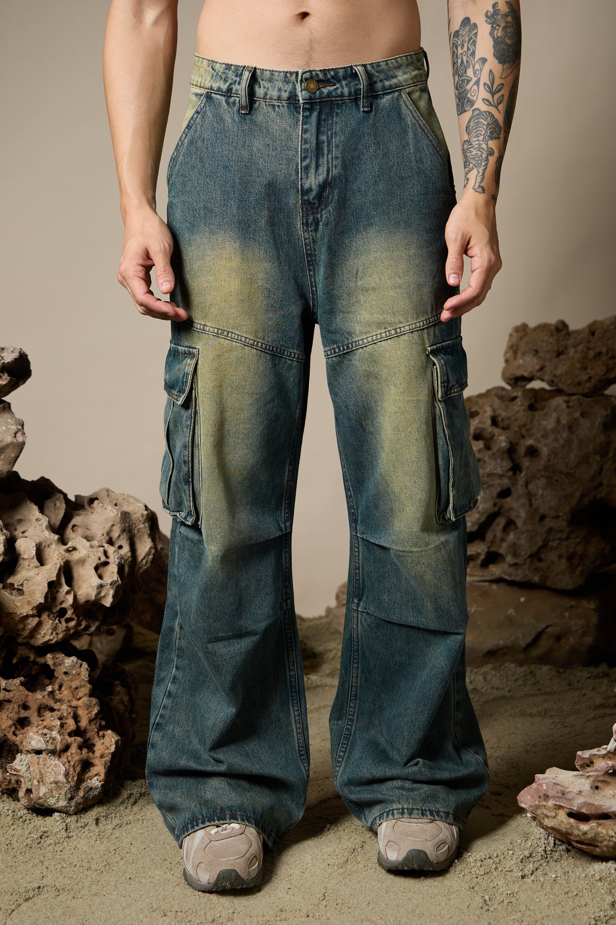 Dust Utility Cargo