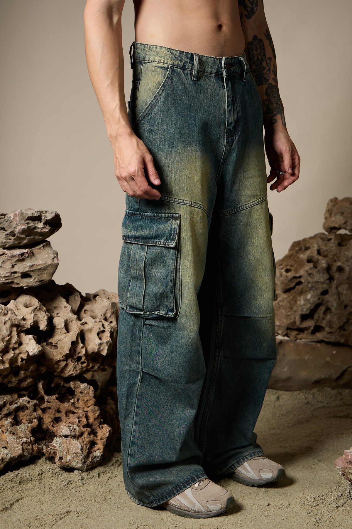 Dust Utility Cargo